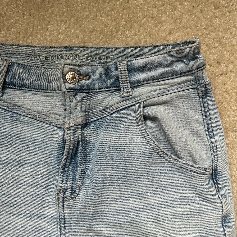 American Eagle Light Blue Denim Mom Jeans